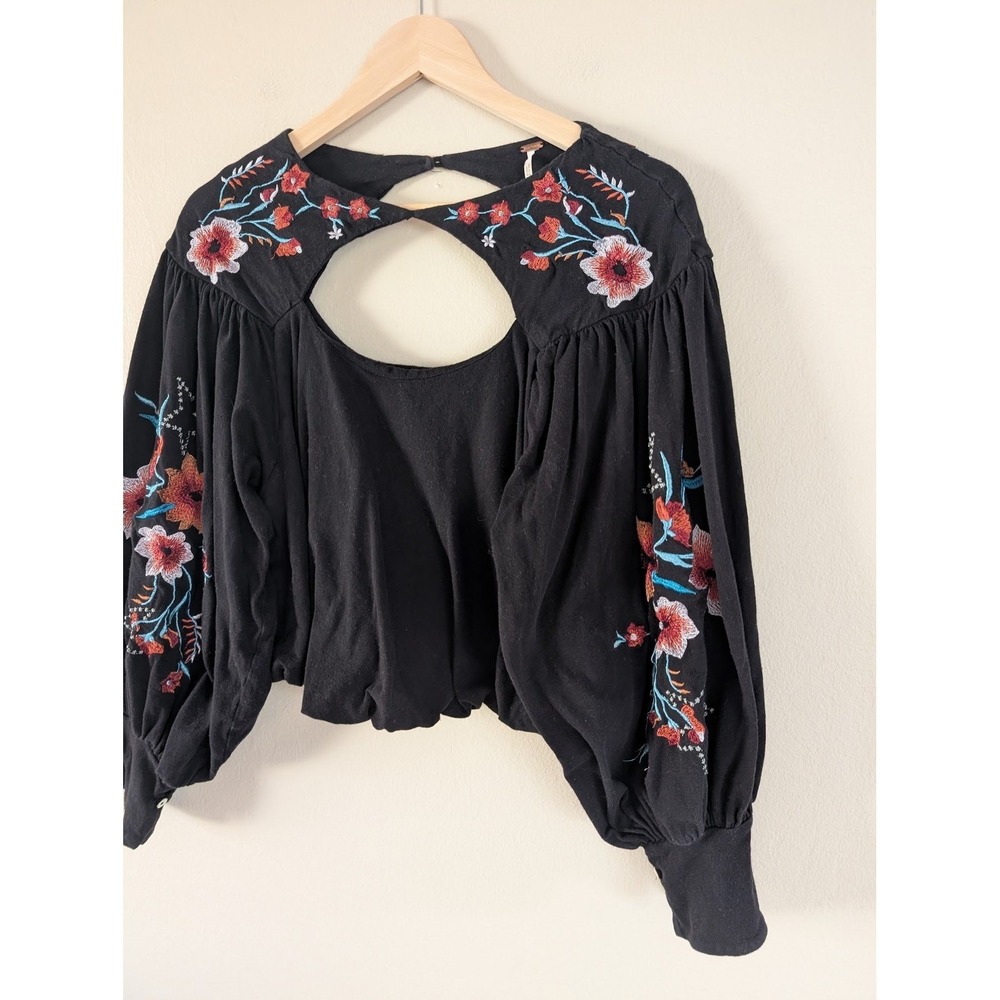 Free People Embroidered Blouse XS Black Balloon Sleeve Boho Crop Floral Lolita - Picture 4 of 9
